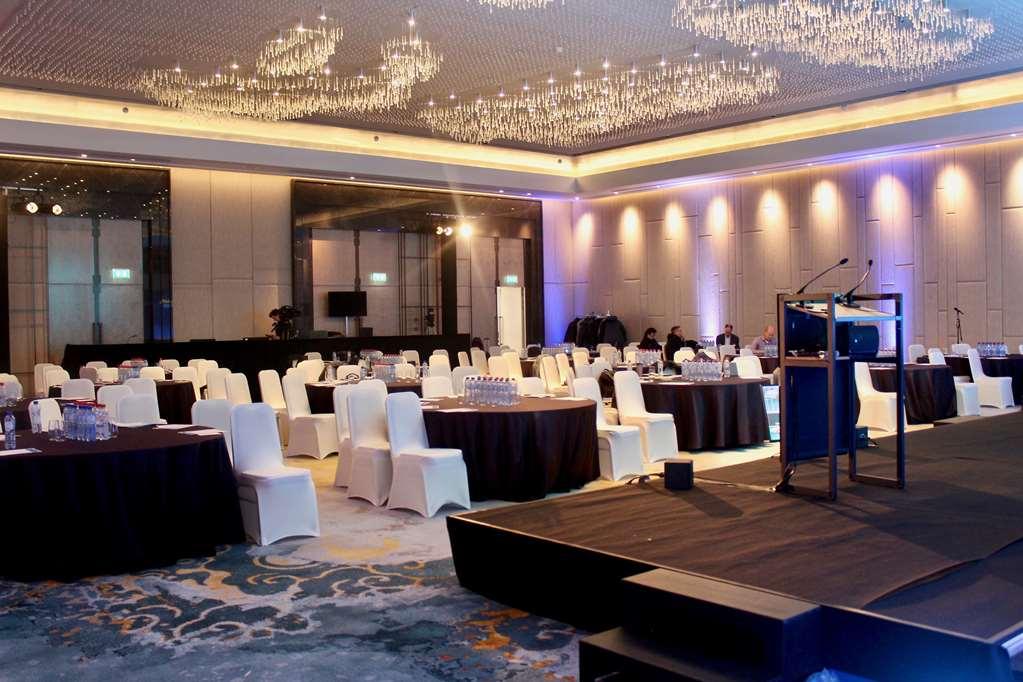 탕라 호텔 브뤼셀 Kraainem 시설 사진 A conference room at a hotel